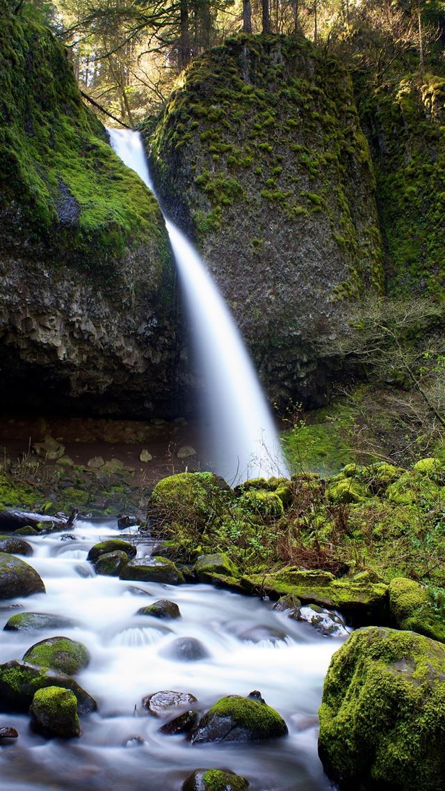 640x1136 Victoria Falls - 100 most beautiful places to visit iPhone Wallpaper