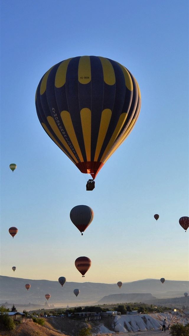 640x1136 Cappadocia Turkey Clean Sky Balloons - cappadocia iPhone Wallpaper