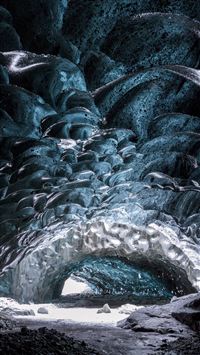 Vatnajokull Ice Caves wallpaper