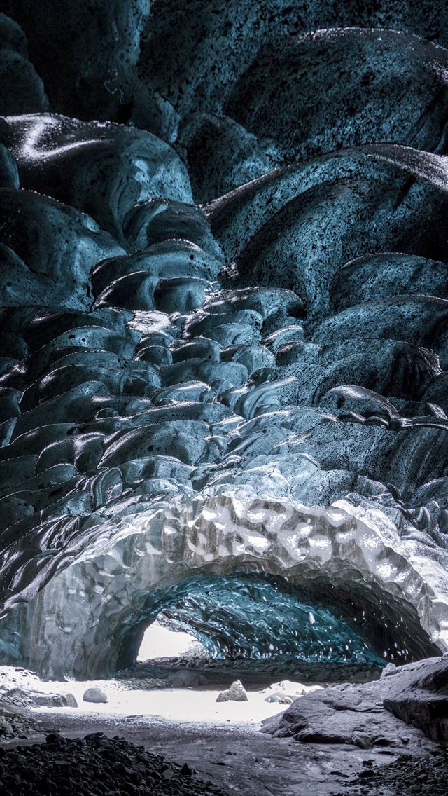640x1136 Vatnajokull Ice Caves - iceland iPhone Wallpaper