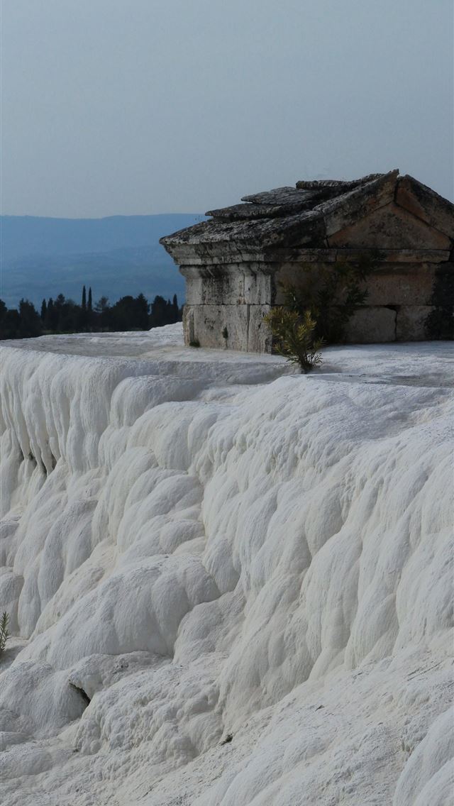 640x1136 Pamukkale Thermal Pools - southwestern turkey iPhone Wallpaper