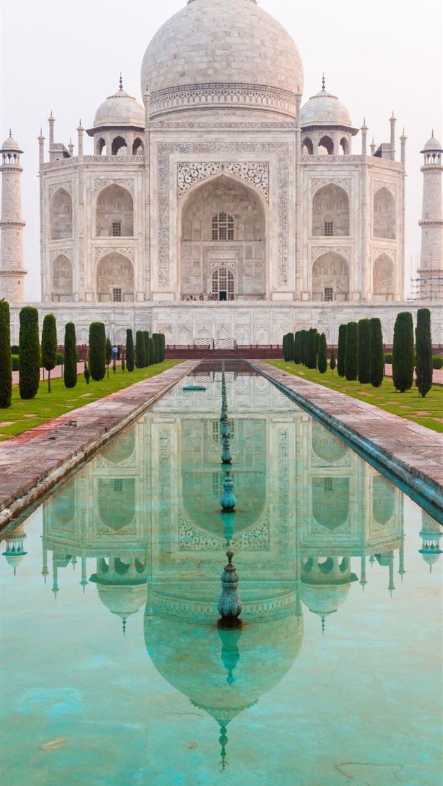 640x1136 Taj Mahal - 100 most beautiful places to visit iPhone Wallpaper