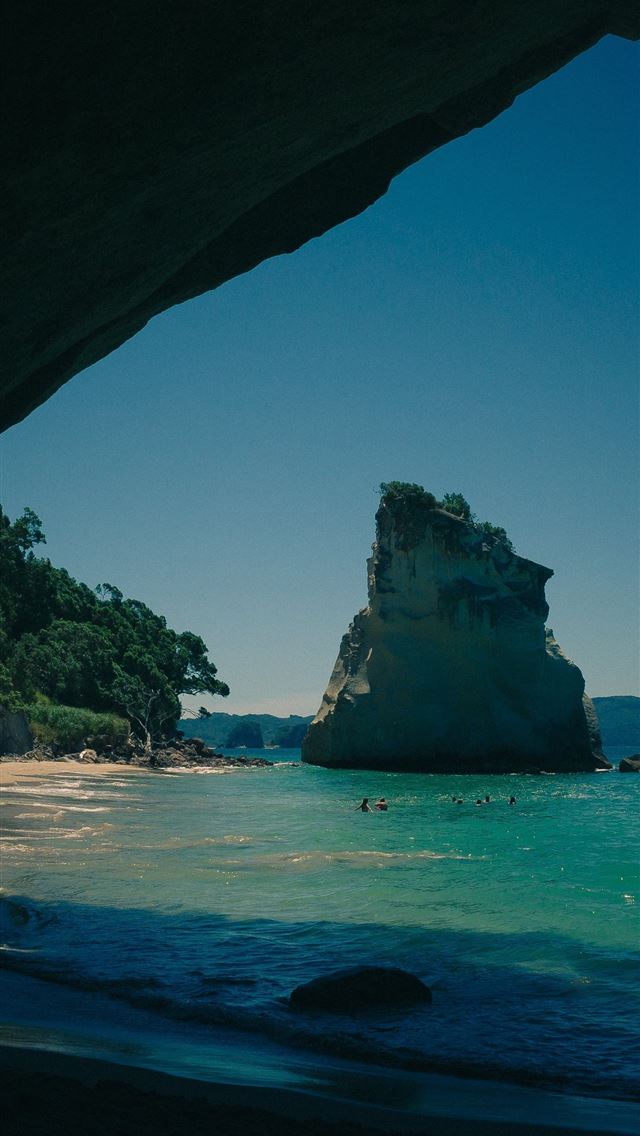 640x1136 Bora Bora - 100 most beautiful places to visit iPhone Wallpaper