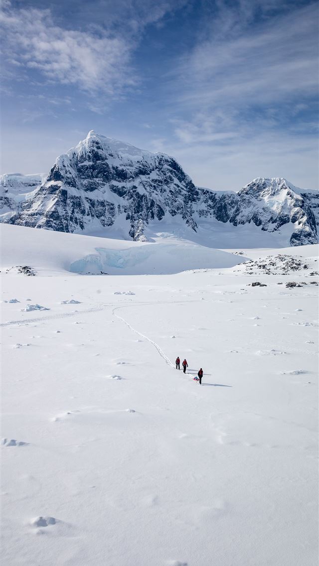 640x1136 Antarctica Photos from Earth's last wilderness - 100 most beautiful places to visit iPhone Wallpaper