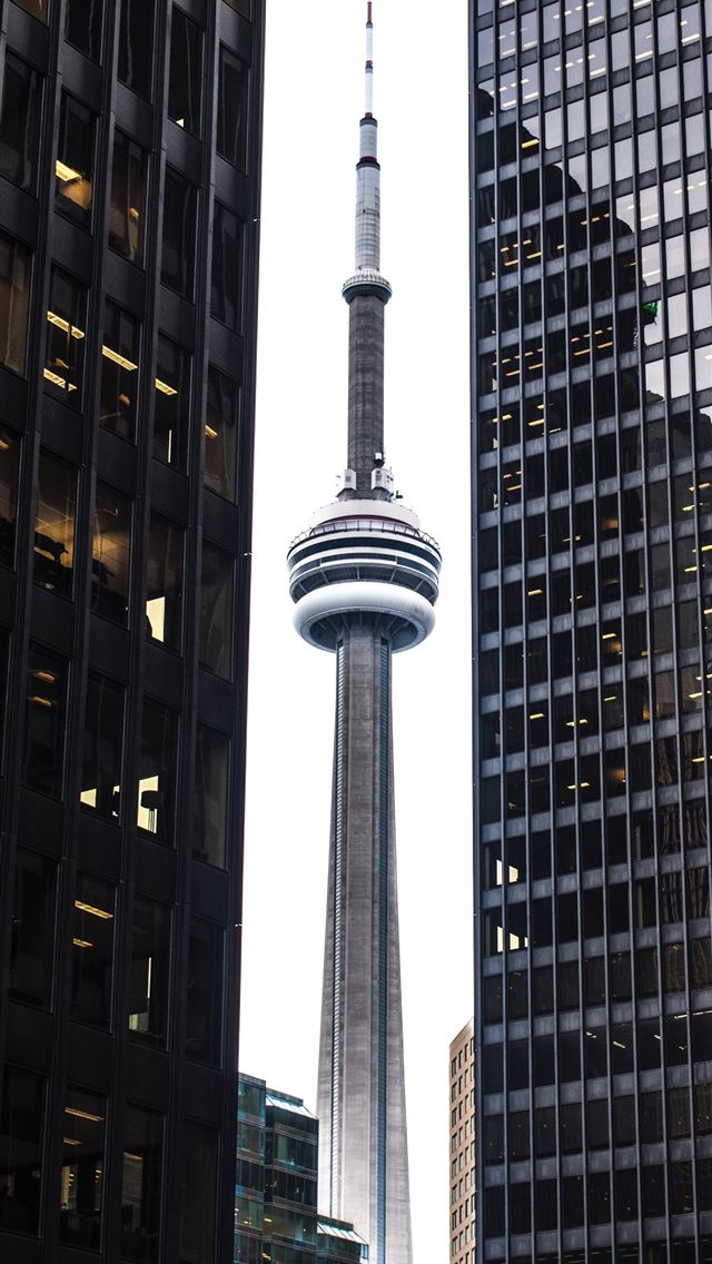 CN Tower iPhone wallpaper 
