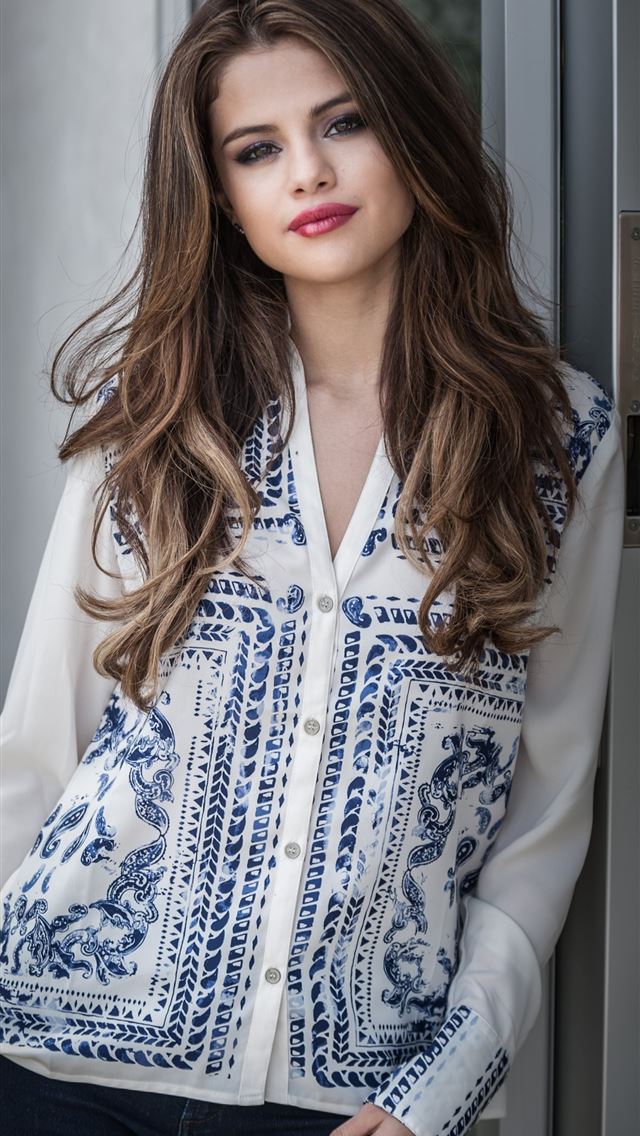 640x1136 selena gomez shoot 2020 - music iPhone Wallpaper