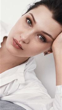 bella hadid 2020 model wallpaper