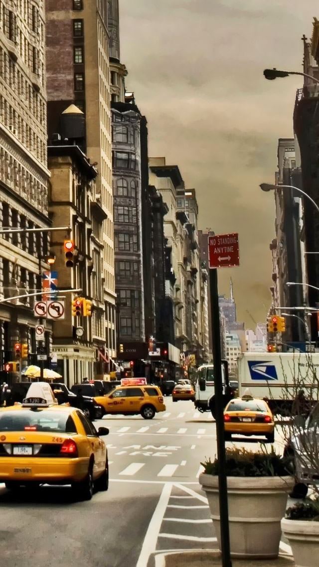 640x1136 Manhattan - city iPhone Wallpaper