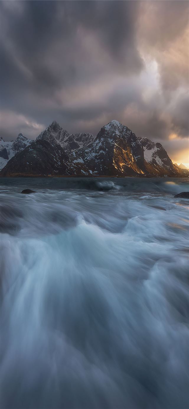 1125x2436 the last hour waves 4k - waves iPhone X Wallpaper