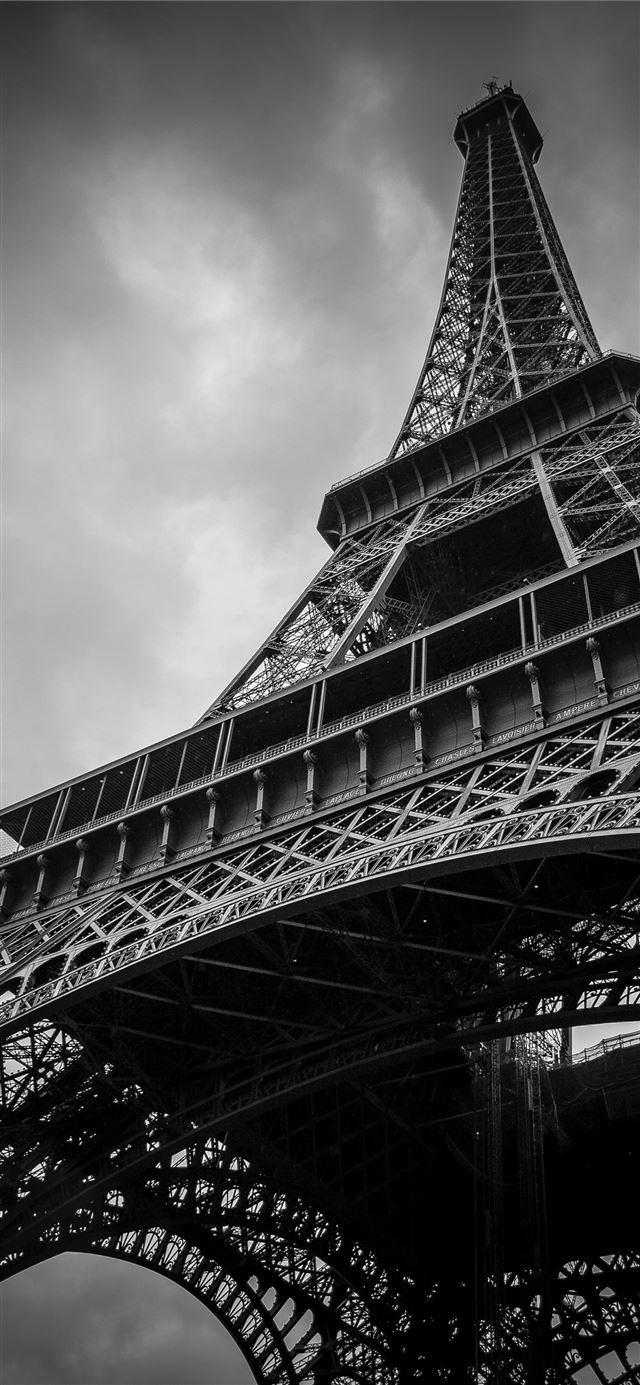 1125x2436 Eiffel Tower Paris France grayscale photography -  iPhone X Wallpaper