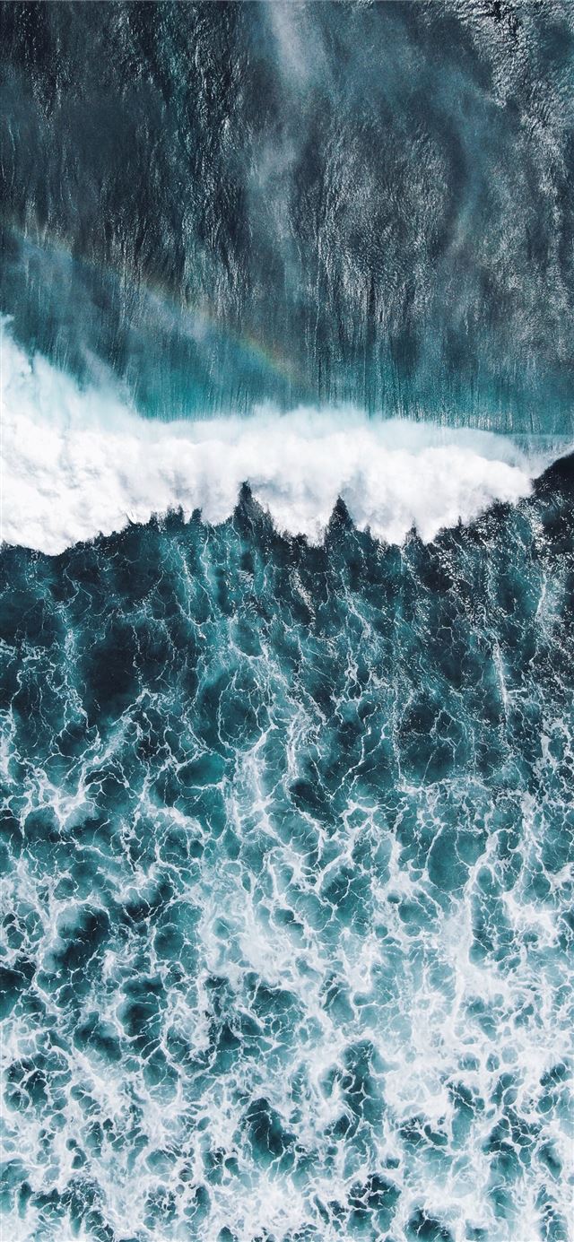1125x2436 sea waves during daytime photo - badung iPhone X Wallpaper