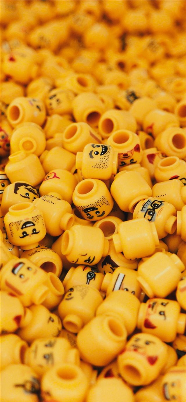1125x2436 minifigure head lot - yellow iPhone X Wallpaper