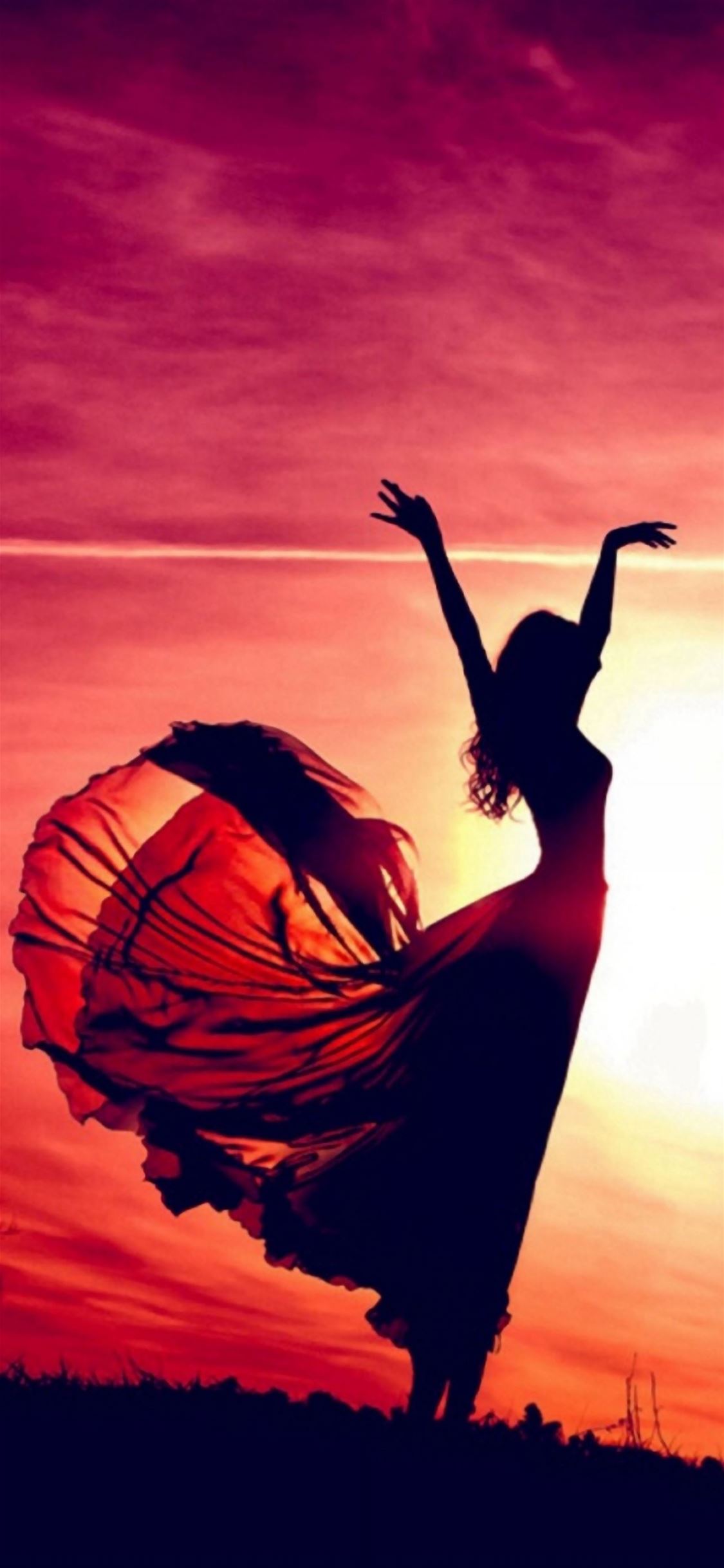 Aesthetic Dancing Sunshine Beauty Girl iPhone Wallpapers Free Download