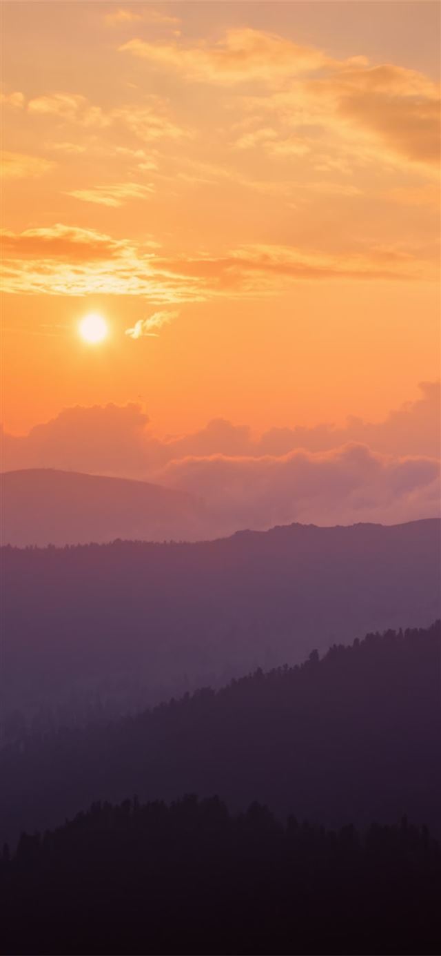 1125x2436 sunset in the mountains - sunset iPhone X Wallpaper