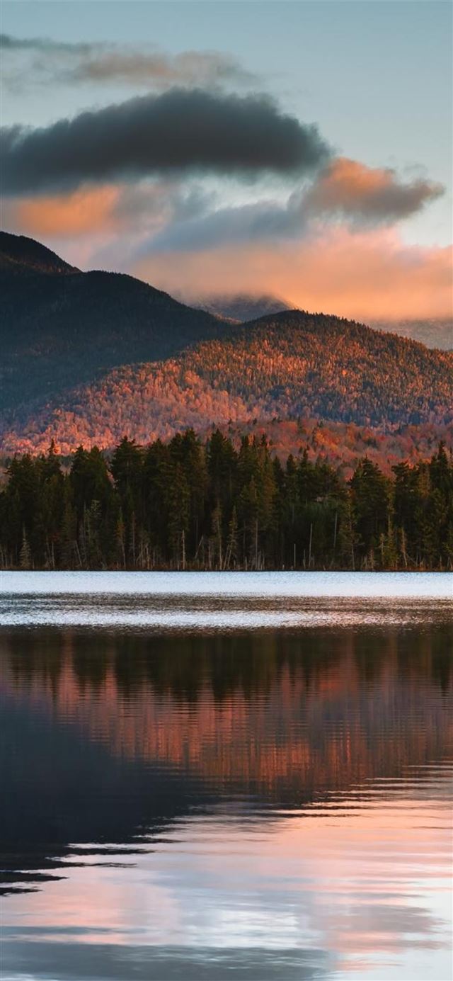 1125x2436 morning glory of ny - mountains iPhone X Wallpaper