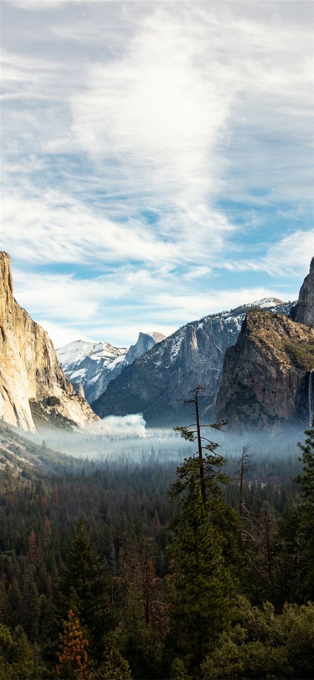1125x2436 yosemite valley beautiful view - valley iPhone X Wallpaper