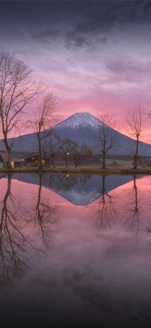 1125x2436 mount fuji reflection - mountains iPhone X Wallpaper