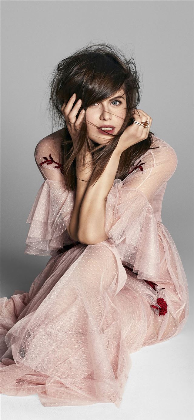 1125x2436 alexandra daddario maire claire 2020 -  iPhone X Wallpaper
