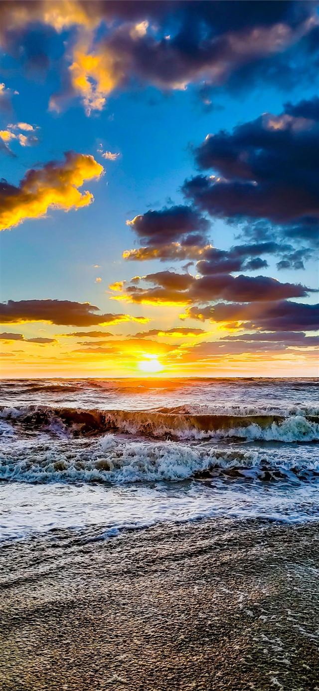 1125x2436 beach sea spain winter - winter iPhone X Wallpaper