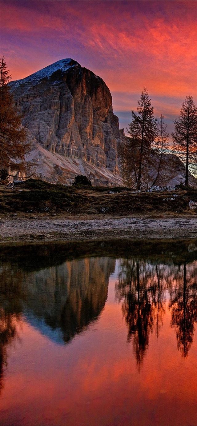 1125x2436 lago di limides italy mountains - mountains iPhone X Wallpaper