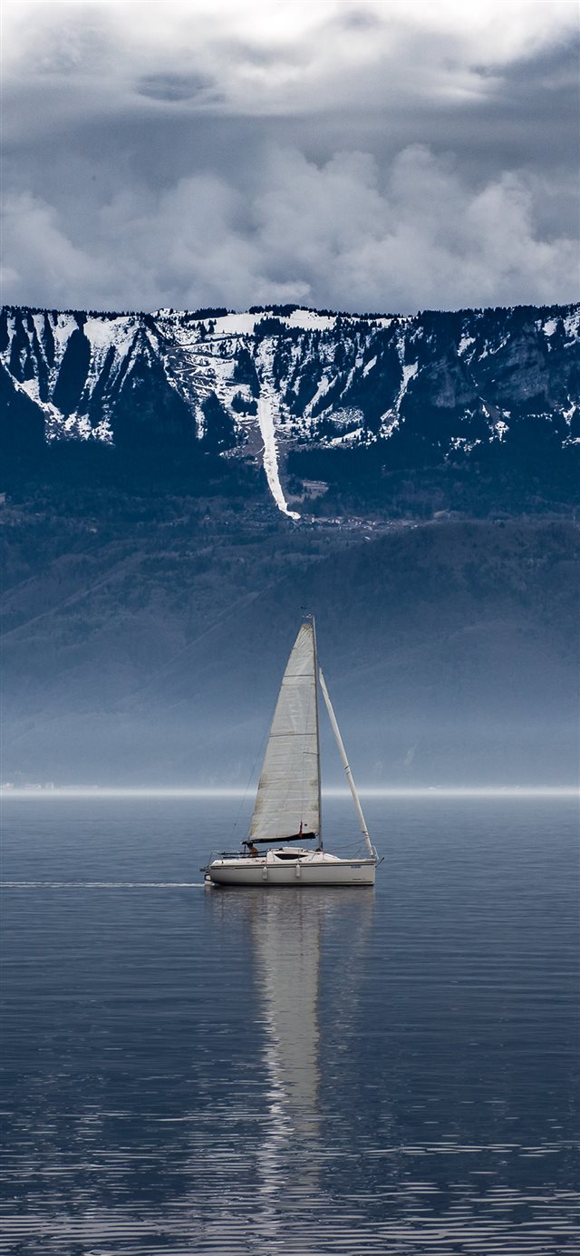 1125x2436 Boat Lake Mountain Nature - surf iPhone X Wallpaper