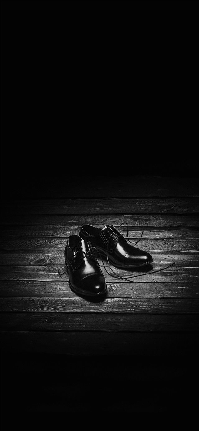 1125x2436 Dark Shoe Minimal Bw - wooden iPhone X Wallpaper