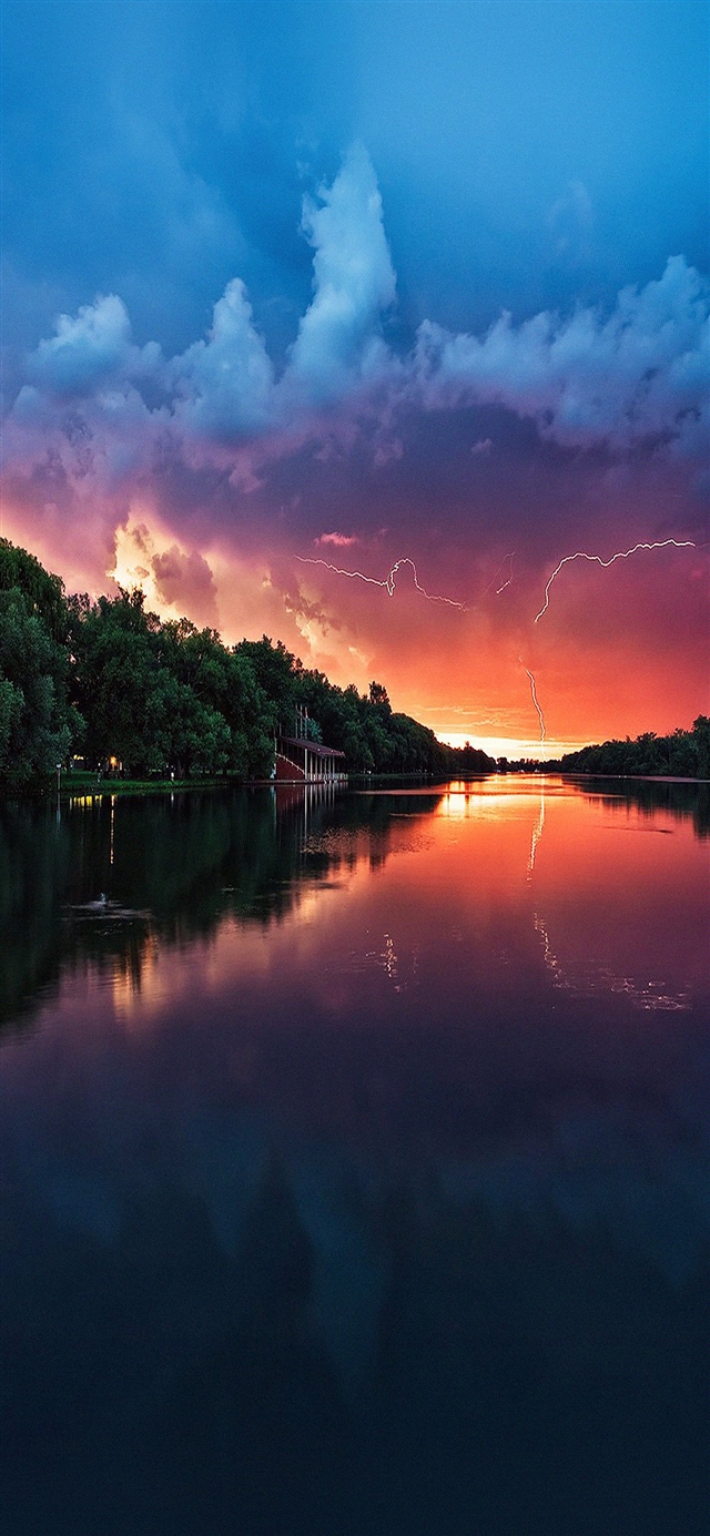 1125x2436 Lightening reflected lake - cyan iPhone X Wallpaper