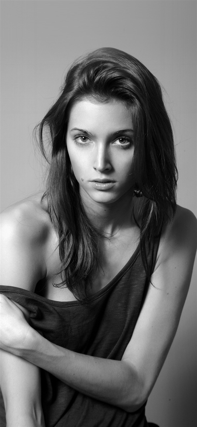 1125x2436 Model girl - beauty iPhone X Wallpaper