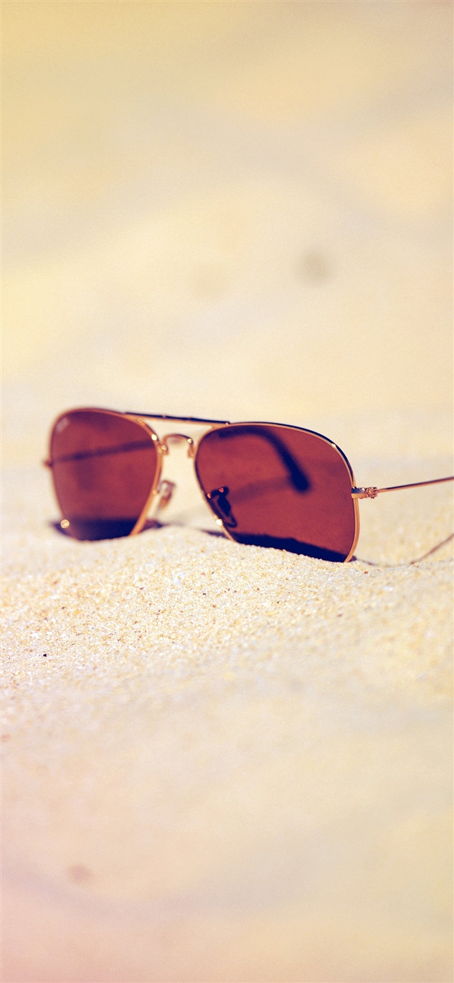 1125x2436 Beach holiday glass sand -  iPhone X Wallpaper