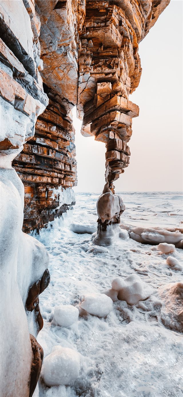 1125x2436 rocks - snow iPhone X Wallpaper