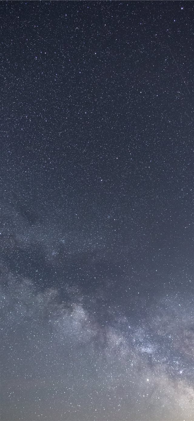 1125x2436 Milky Way Portrait - night iPhone X Wallpaper