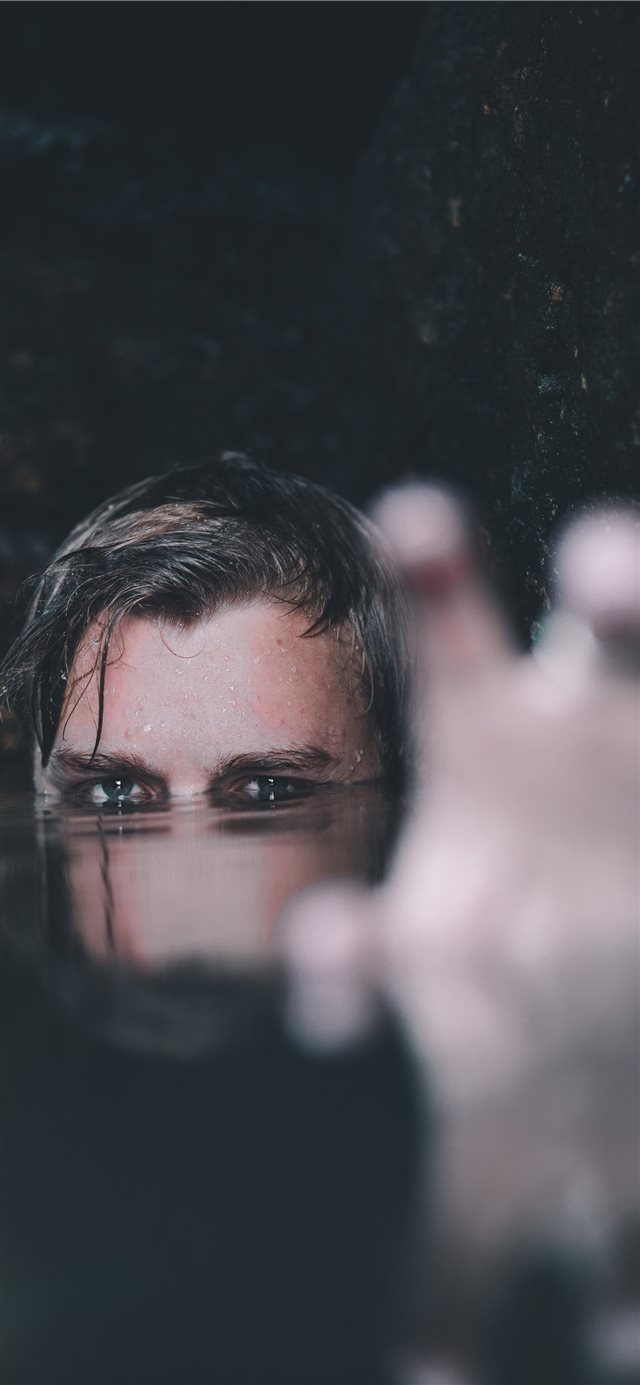 1125x2436 Trash - creepy iPhone X Wallpaper