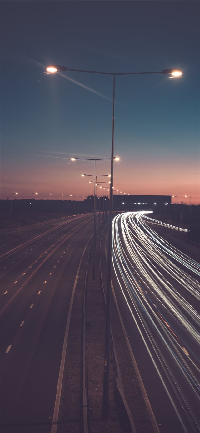 1125x2436 Streaks - london iPhone X Wallpaper