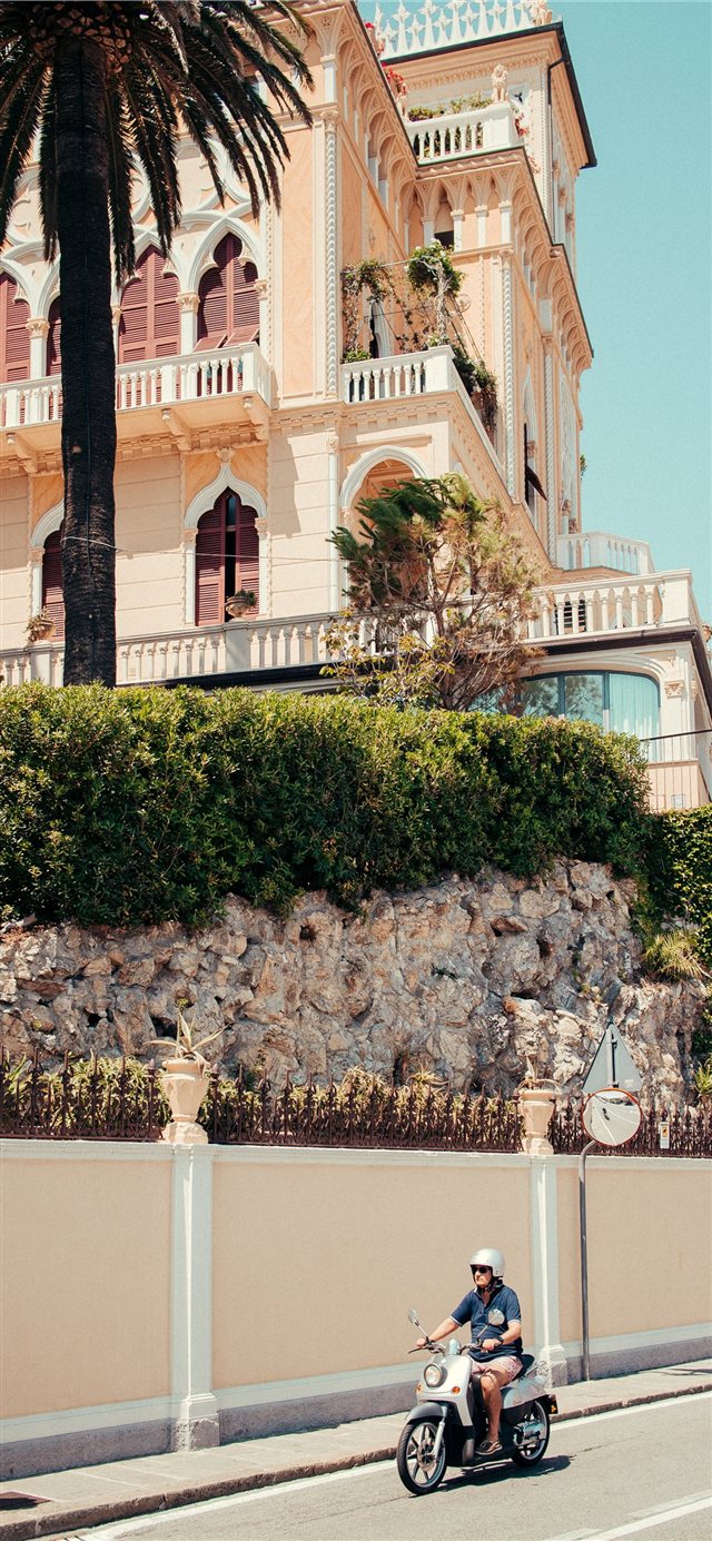 1125x2436 Summer in italy - road iPhone X Wallpaper