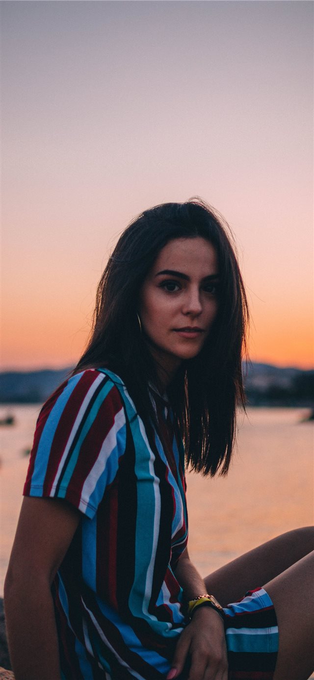 1125x2436 The sunset lovers - sunset iPhone X Wallpaper