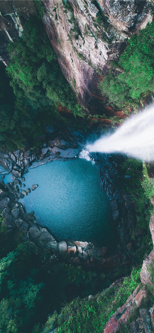 1125x2436 Down the beaten track -  iPhone X Wallpaper