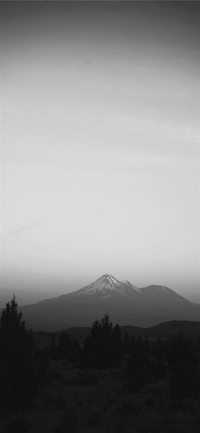 1125x2436 Mount Shasta  United States - black and white iPhone X Wallpaper
