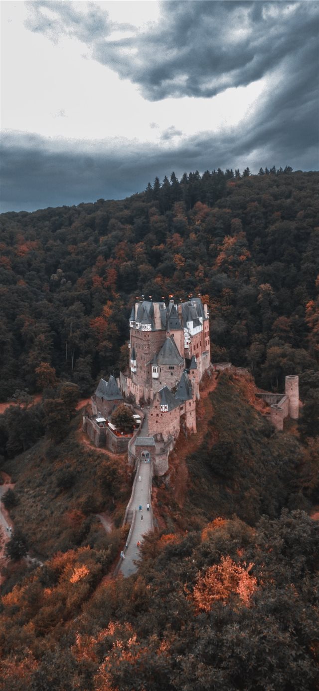 1125x2436 Eltz Castle  Wierschem  Germany - germany iPhone X Wallpaper