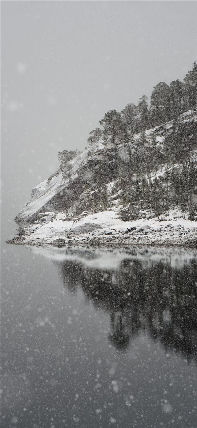 1125x2436 All in just a magic moment  - snow iPhone X Wallpaper