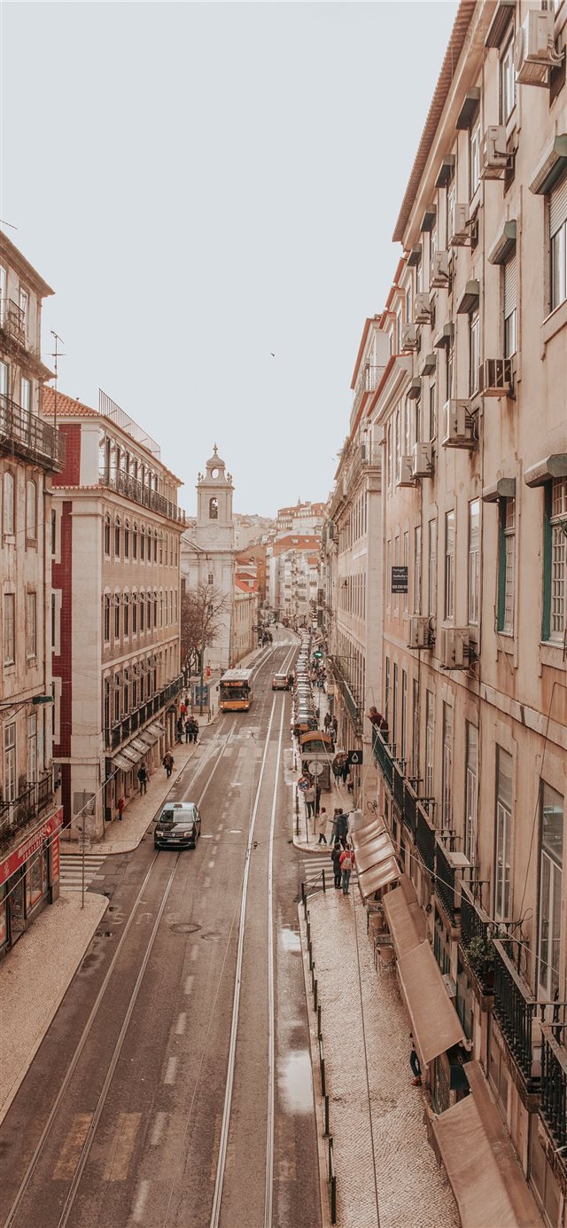 1125x2436 Lisbon  Portugal - car iPhone X Wallpaper