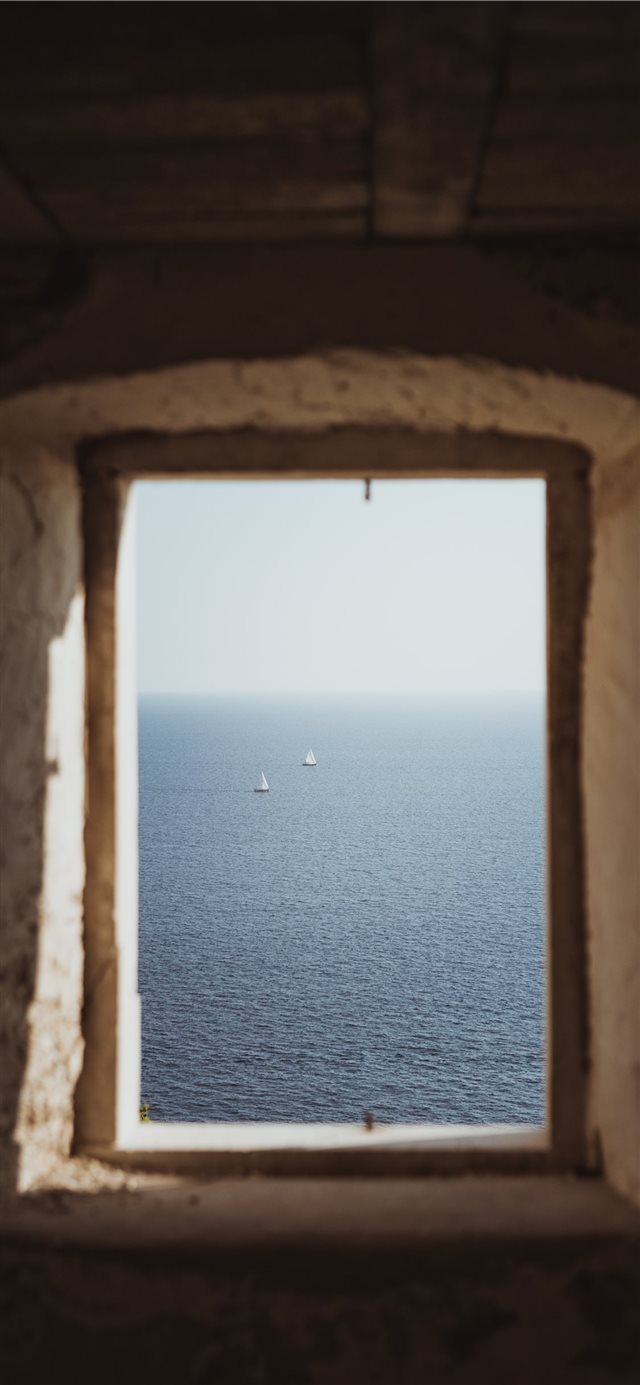 1125x2436 Window - croatia iPhone X Wallpaper