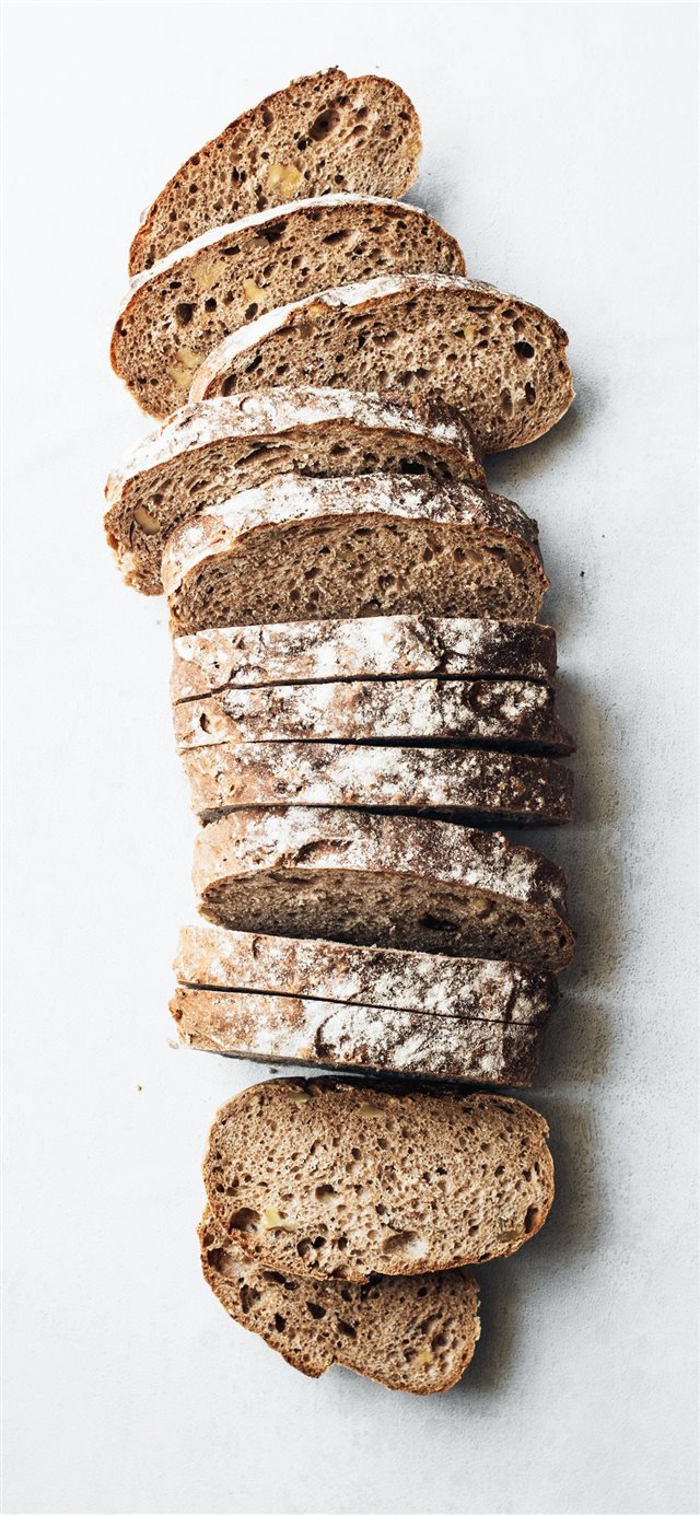 1125x2436 Homemade bread with walnuts - eat iPhone X Wallpaper