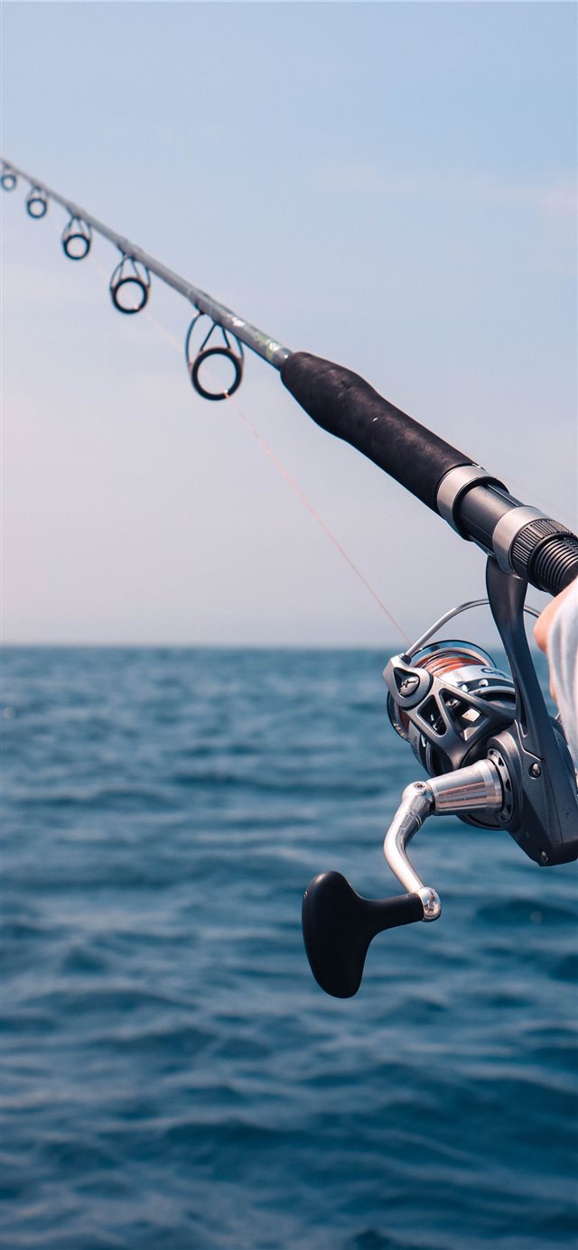 1125x2436 Fishing in Brittany - water iPhone X Wallpaper