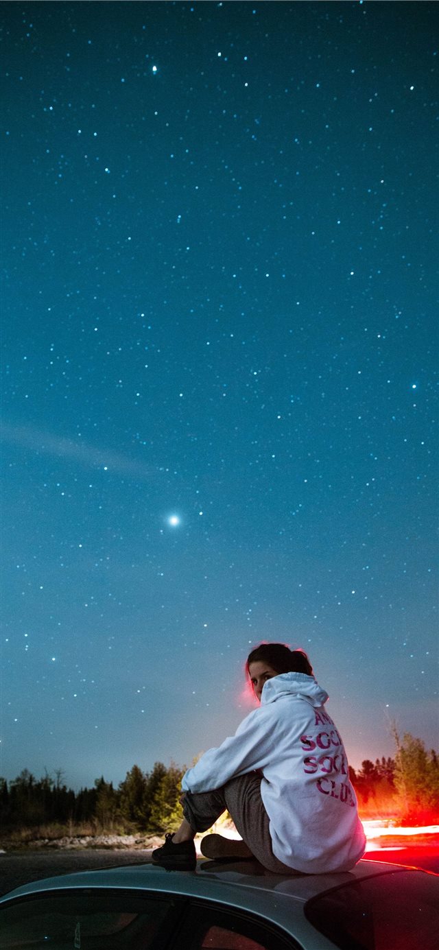 1125x2436 Stargazing - car iPhone X Wallpaper