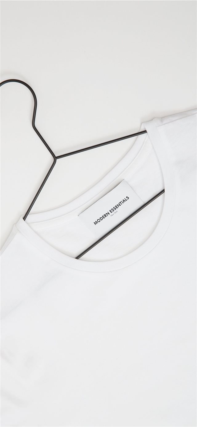 1125x2436 ESSENTIALS X6 - fashion iPhone X Wallpaper