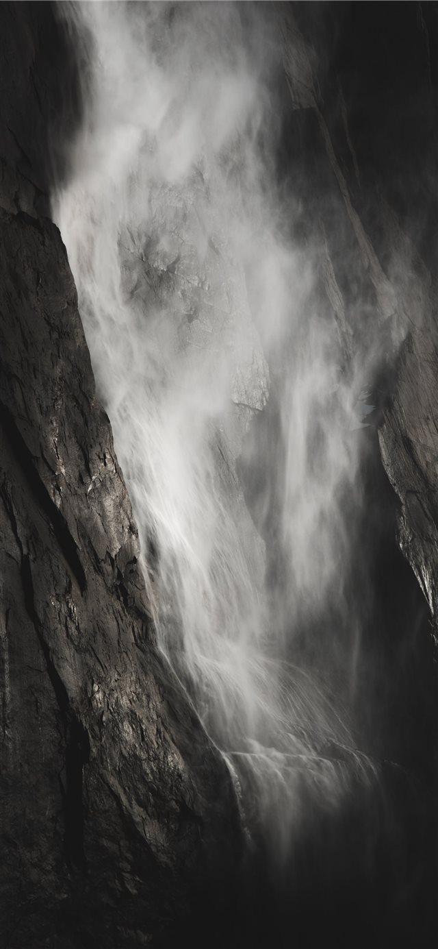 1125x2436 Yosemite Valley  United States - moody iPhone X Wallpaper