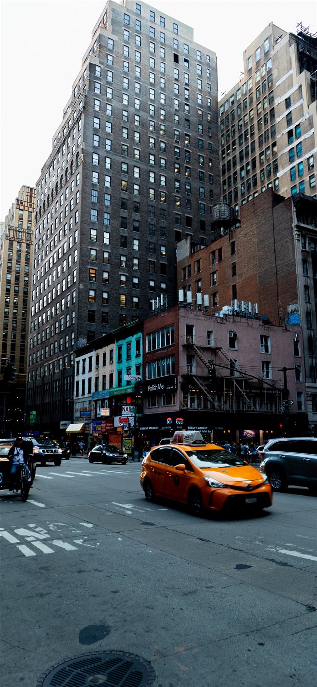 1125x2436 New York  United States - car iPhone X Wallpaper
