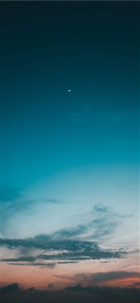 Setting moon wallpaper