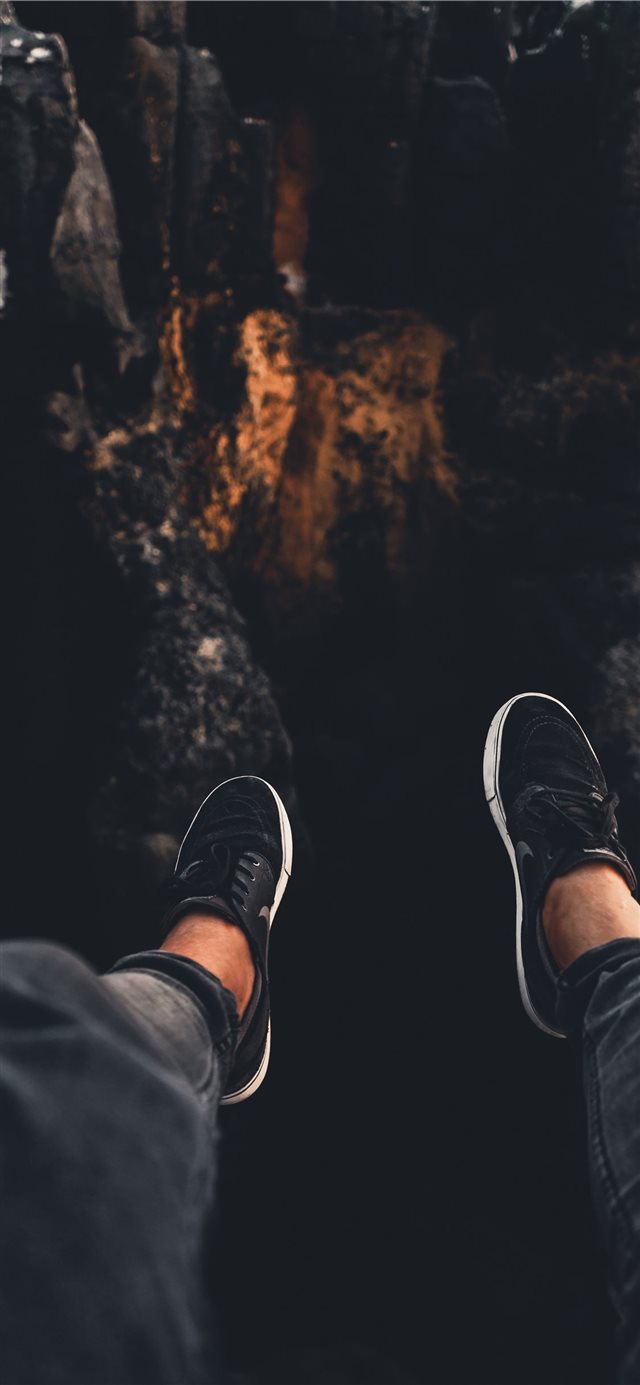 1125x2436 texture - moody iPhone X Wallpaper