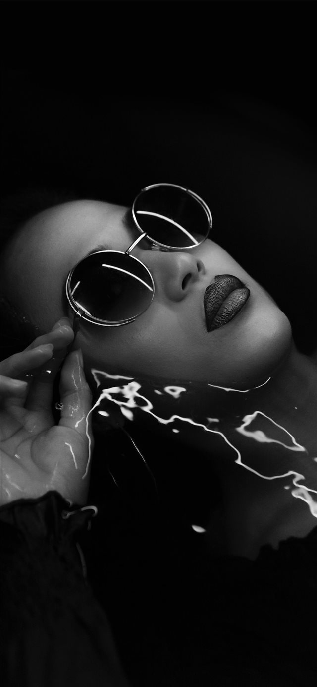 1125x2436 Fluid Black - reflection iPhone X Wallpaper